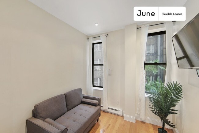 Building Photo - 235 W 109th St