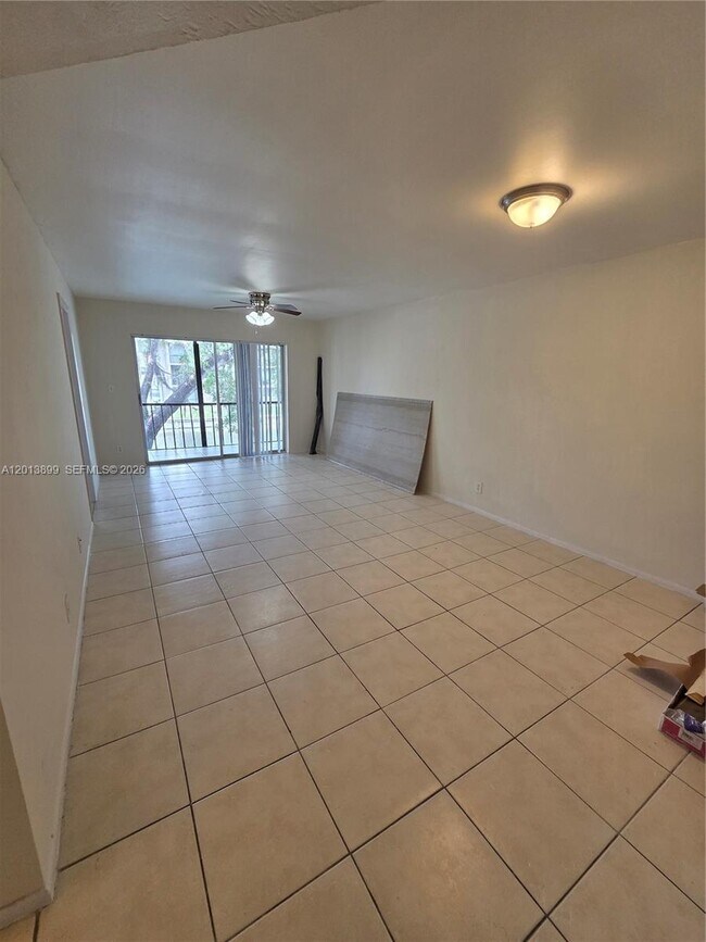 Building Photo - 8051 S Colony Cir