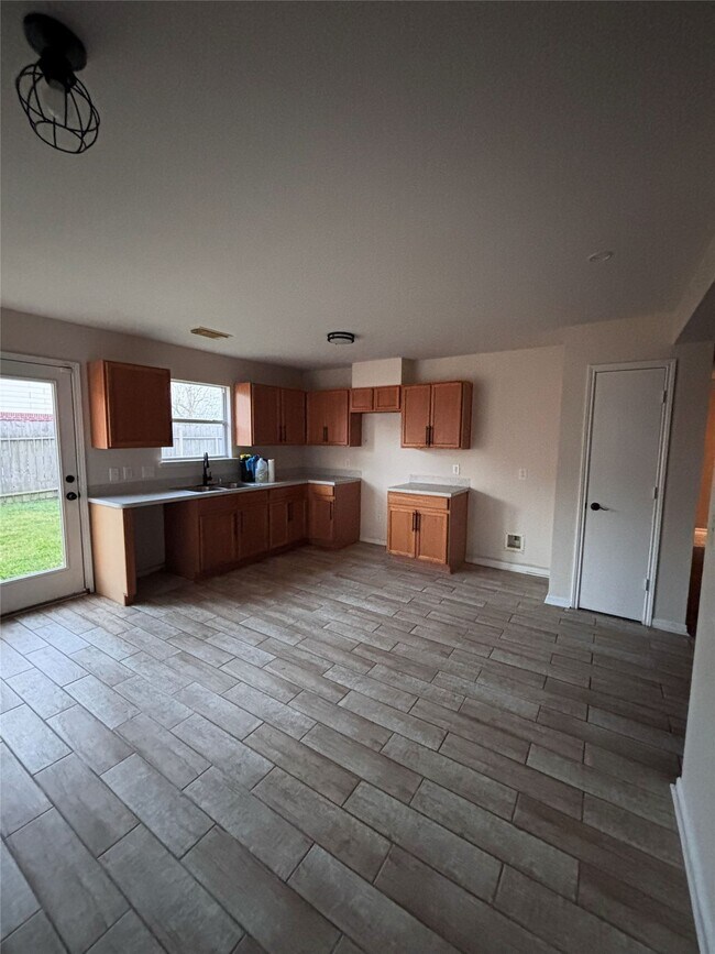 Building Photo - 1235 Chalk Rock Dr