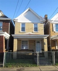Building Photo - 364 W 13th Ave