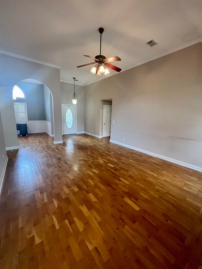 Building Photo - 105 Starky Pl