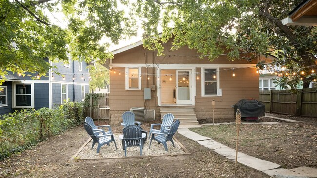 Building Photo - 3 Bed | 1 Bath Near Downtown Tulsa!