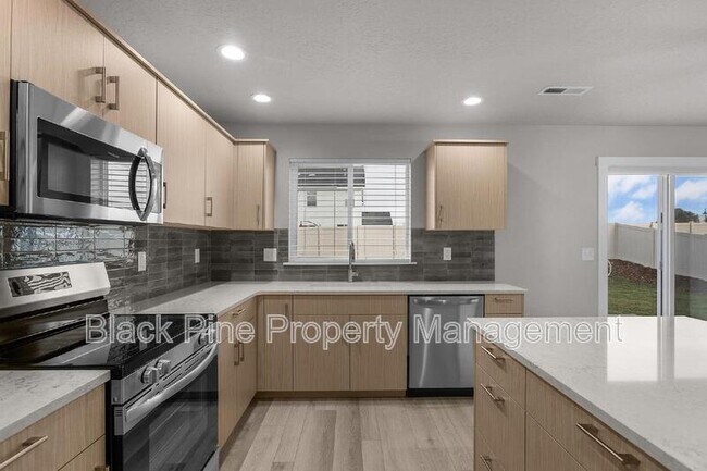 Building Photo - 11116 W Langit St