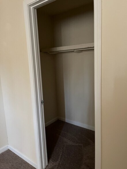 Building Photo - 240 Scandia Cir