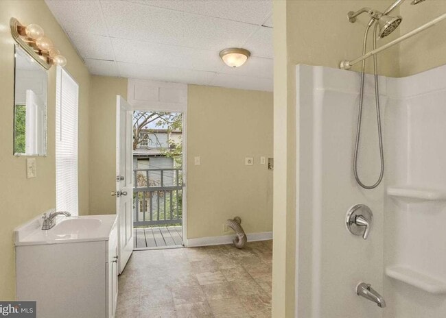 Building Photo - Section 8 considered.  Fully renovated 3 Bed