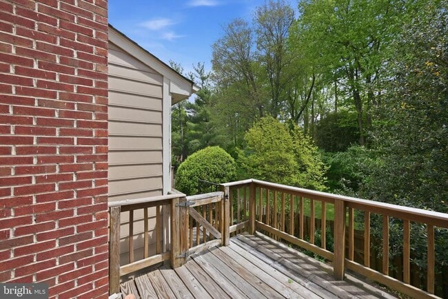 Building Photo - 2009 Gervais Dr