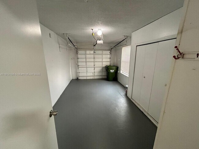 Building Photo - 1325 NW 124th Ave
