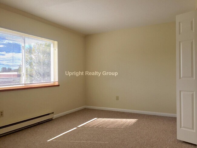 Building Photo - 64-66 Mayflower Ave. Unit 7
