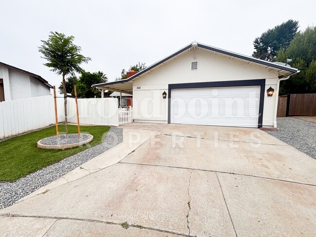 Primary Photo - 581 Glenheather Dr