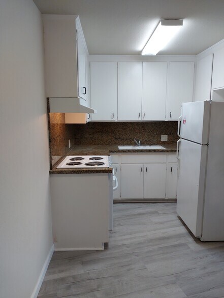 Building Photo - 436 Vasquez Ct