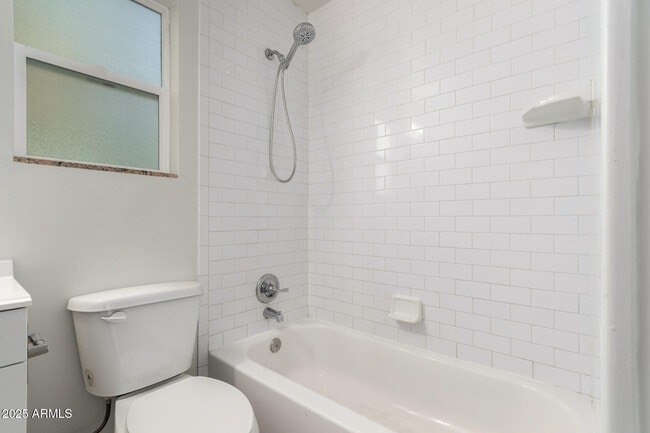 Building Photo - 1235 S Roosevelt St