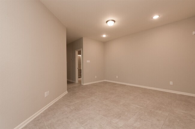 Building Photo - 163 Axlewood Ct