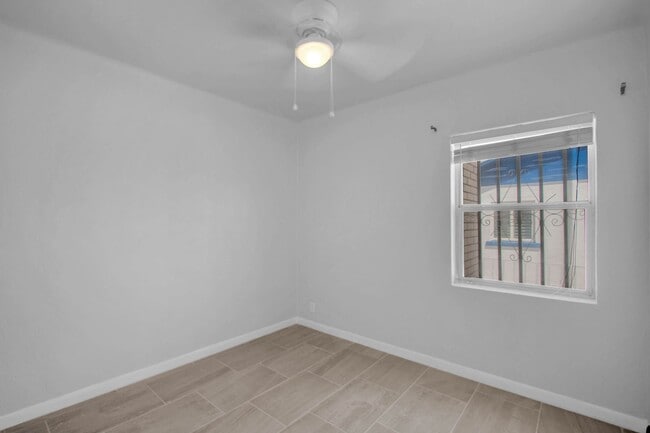 Building Photo - Adorable 3 bedroom, 2 bath apartment in Northeast El Paso!