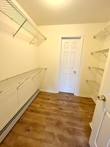 Building Photo - 931 Jonathon Ct