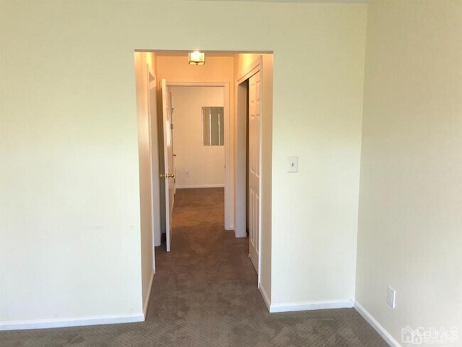 Building Photo - 936 Waterford Dr