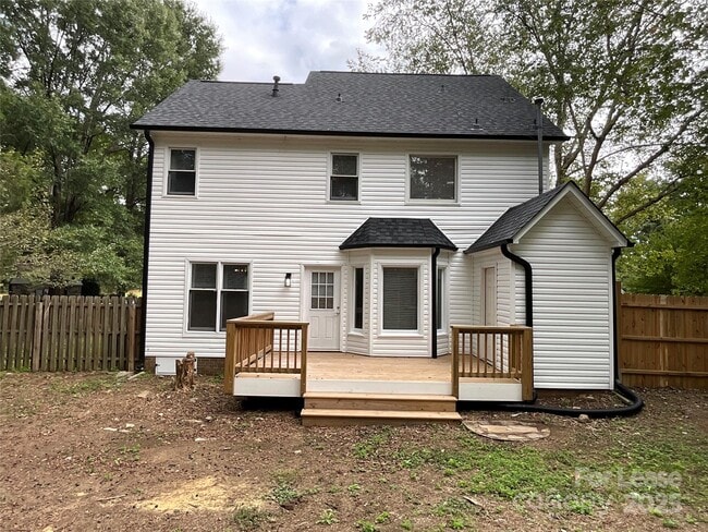 Building Photo - 8733 Canter Post Dr