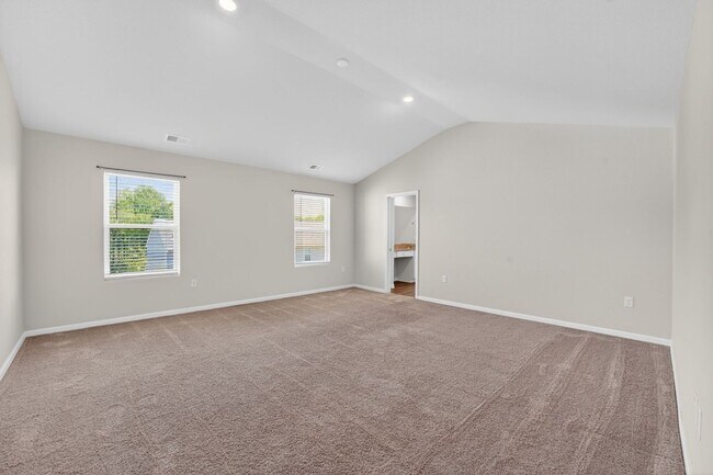 Building Photo - Spacious 4BR House in Charlotte
