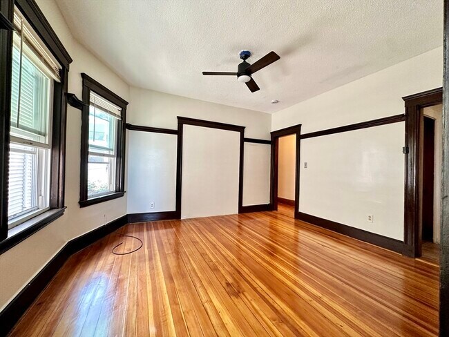 Building Photo - 20 Peverell St