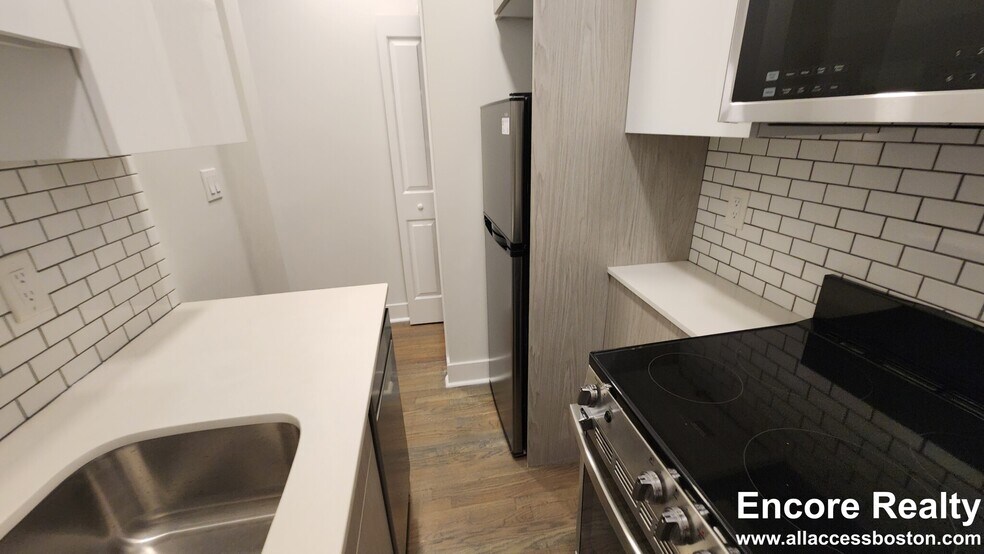 Building Photo - 110 Park St