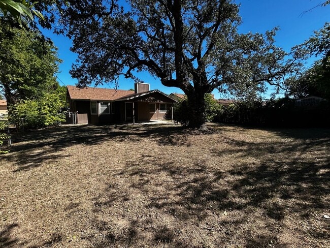 Building Photo - 3-Bedroom House for Rent in Copperas Cove