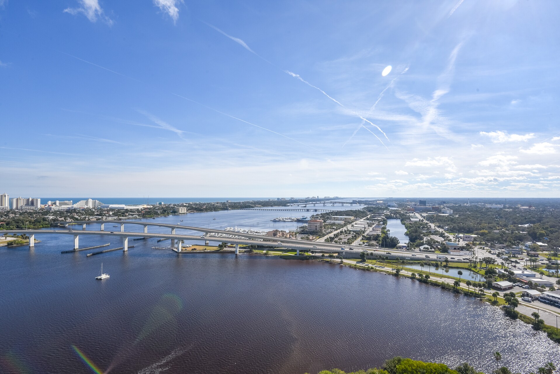 Building Photo - 231 Riverside Dr