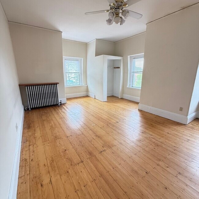 Building Photo - 86 Ellery St
