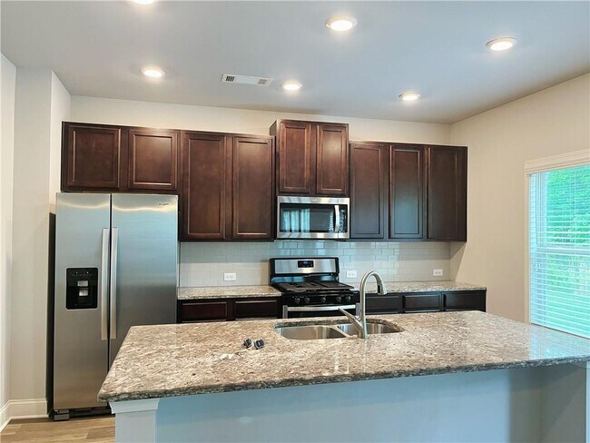 Building Photo - 4405 Beechnut Vw