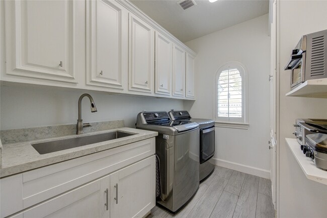 Building Photo - 1726 Ashbury Park Ln