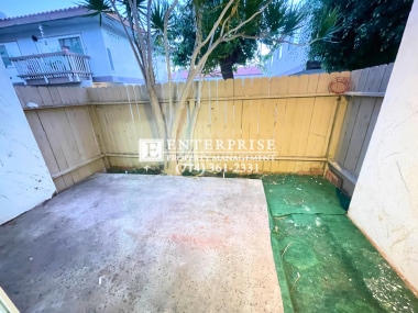 Building Photo - Freshly Updated 2-br Condo in South Coast Metro Area