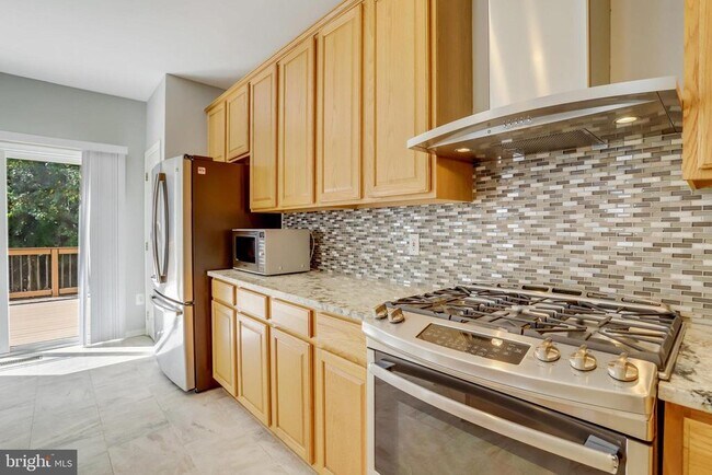 Building Photo - 6522 Trask Terrace