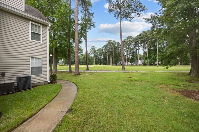 Building Photo - 5013 Thatcher Way
