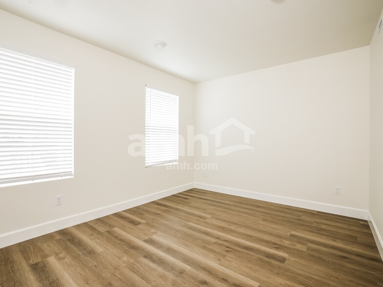 Building Photo - 6495 Enlightenment Dr