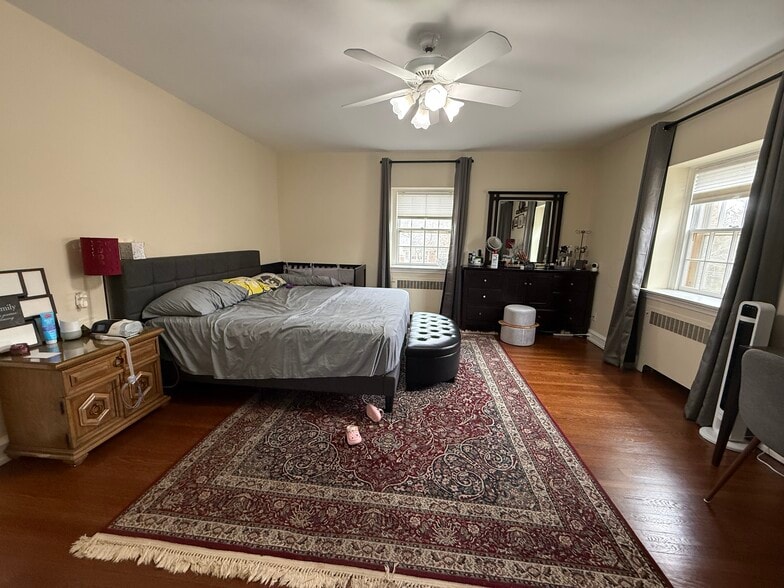 Master Bedroom - 1358 Indian Creek Dr