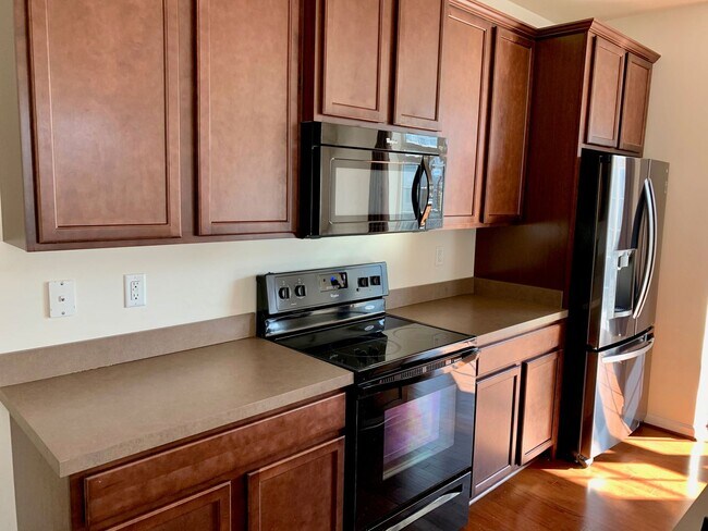 Building Photo - 3030 Meridian Cmns