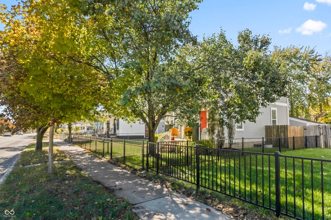 Building Photo - 2410 N College Ave