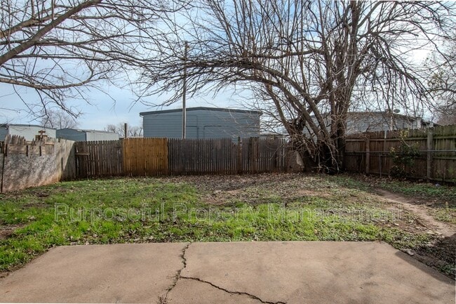 Building Photo - 6814 Lancer Ln