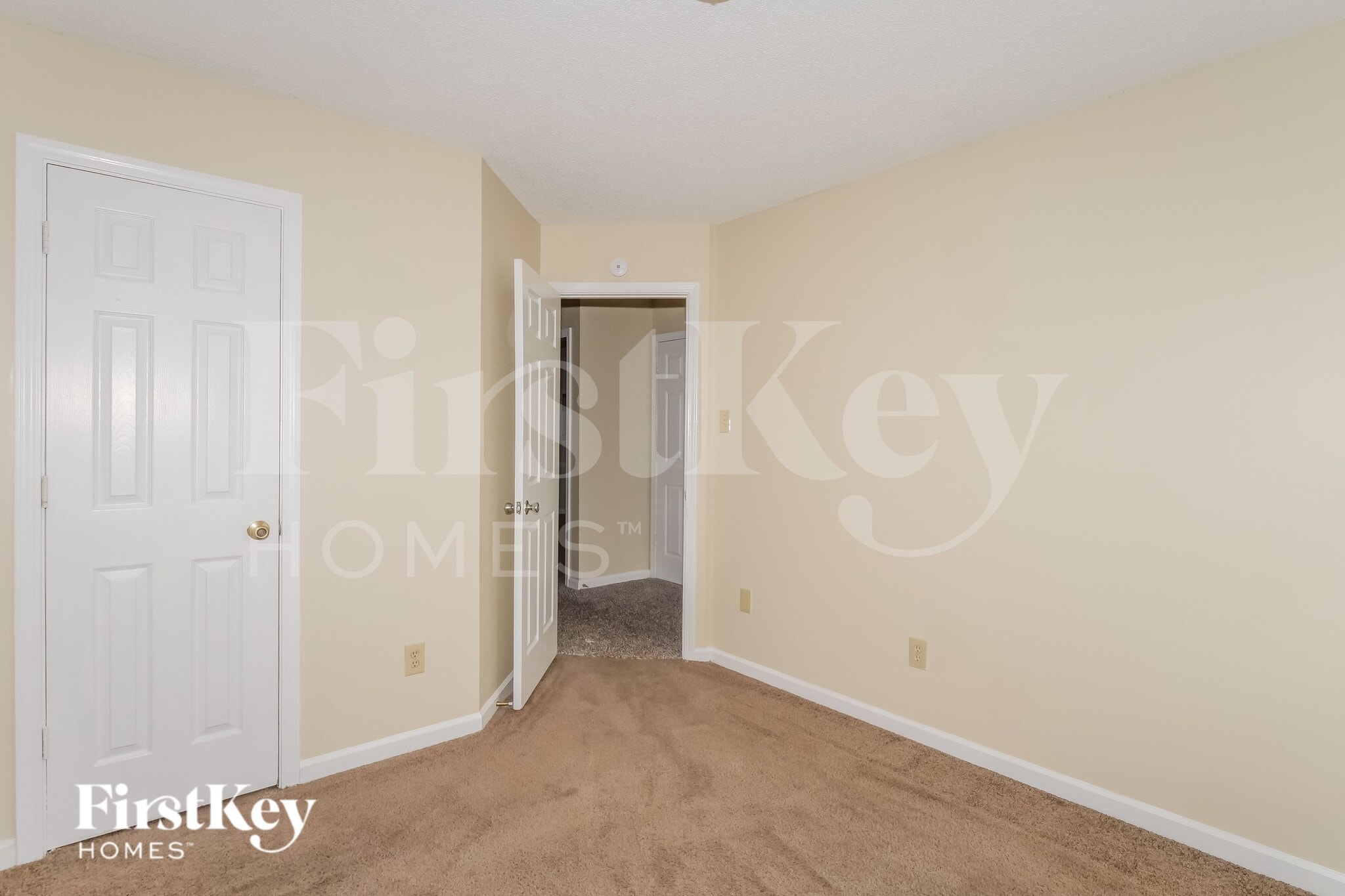 Building Photo - 3926 Oak Branch Cir W