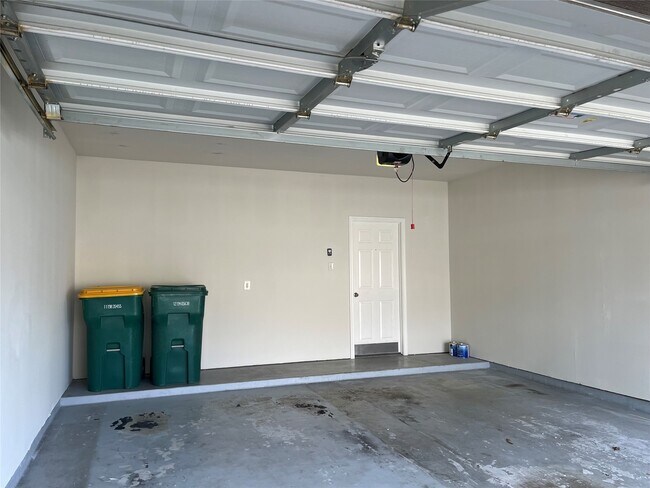 Building Photo - 6111 Morningshire Ln