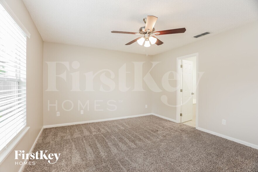 Building Photo - 12262 Gehrig Dr