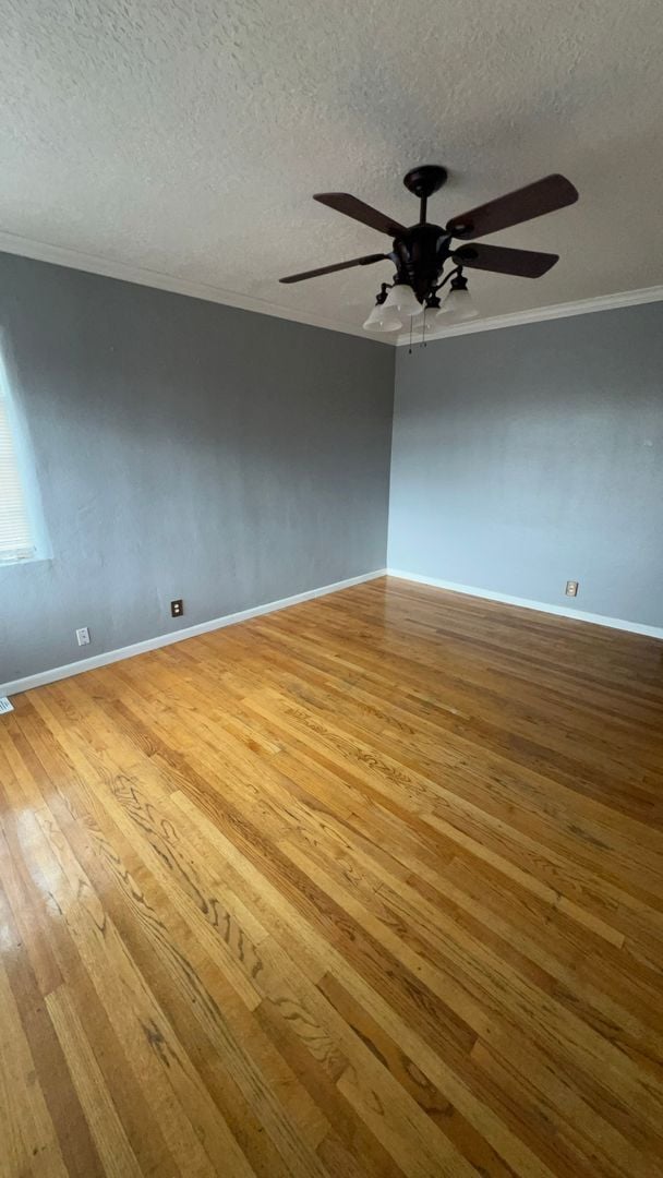 Building Photo - NE HEIGHTS 3 Bedroom 1 Bath