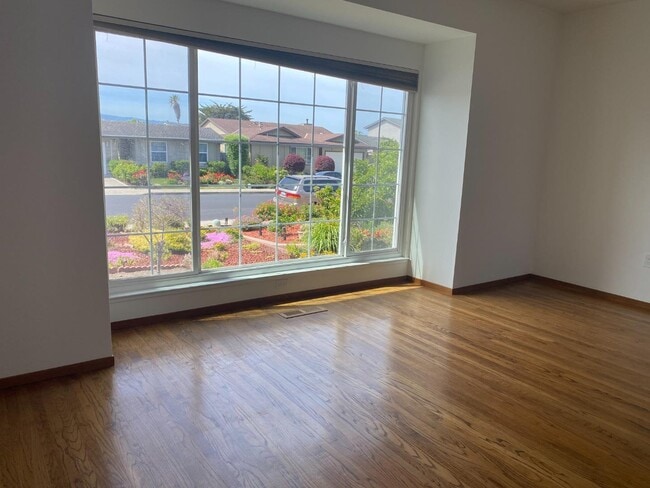 Building Photo - 239 Killdeer Ct