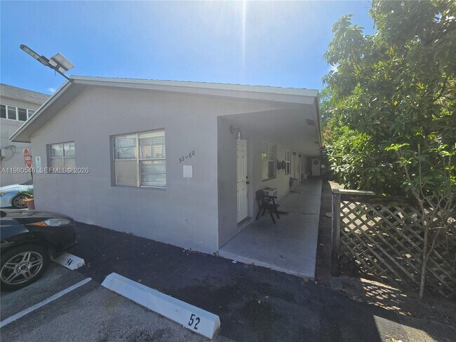 Building Photo - 4095 N Andrews Ave