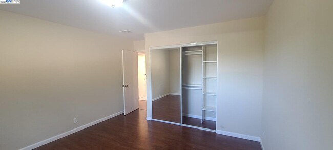 Building Photo - 2342 D St