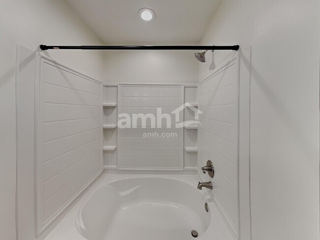 Building Photo - 1273 Greenbriar Way