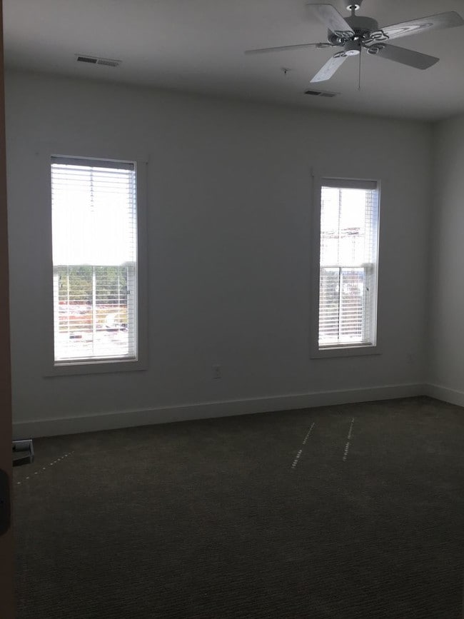 Building Photo - MV FLATS AT RIVERLIGHTS