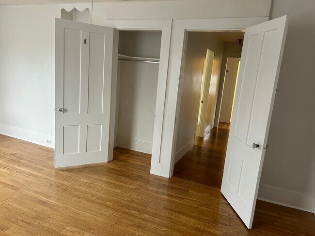 Building Photo - 17 Lincoln St