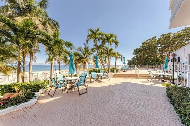 Building Photo - 1010 S Ocean Blvd