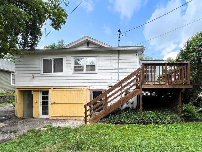 Building Photo - 410 E Hillside Dr
