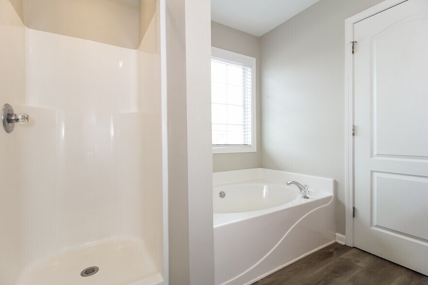 Building Photo - 312 Oakhaven Way