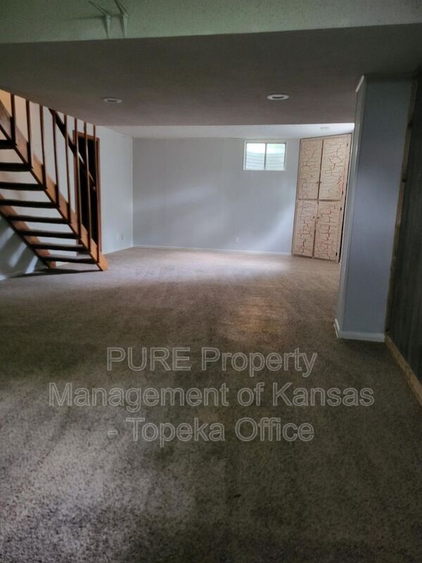 Building Photo - 3323 SW Arrowhead Rd